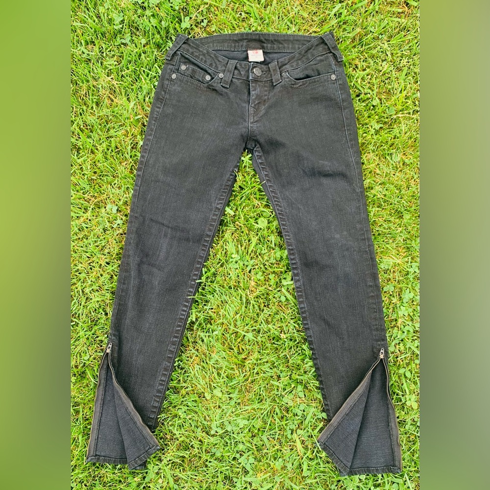 Black Skinny Zipper Jeans.